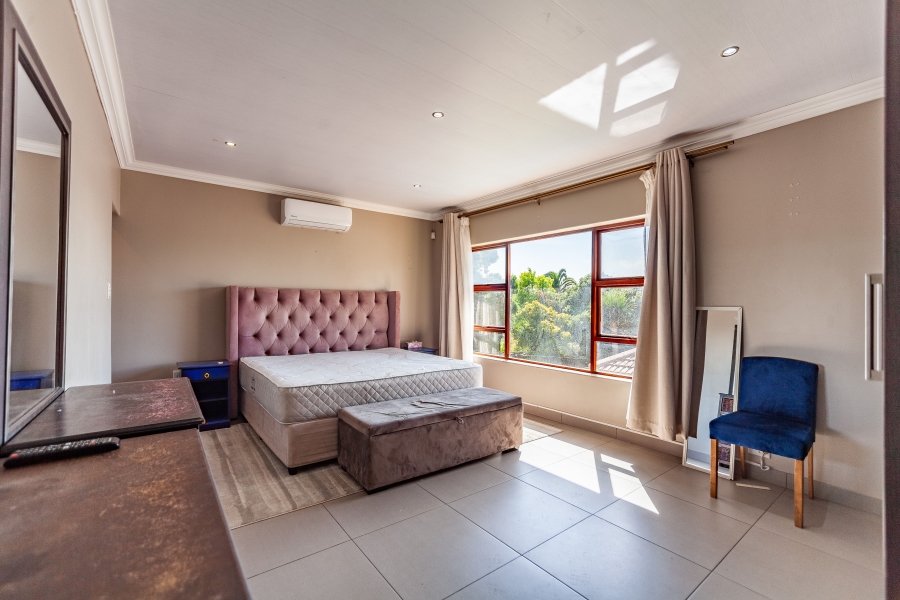 To Let 5 Bedroom Property for Rent in Door De Kraal Western Cape